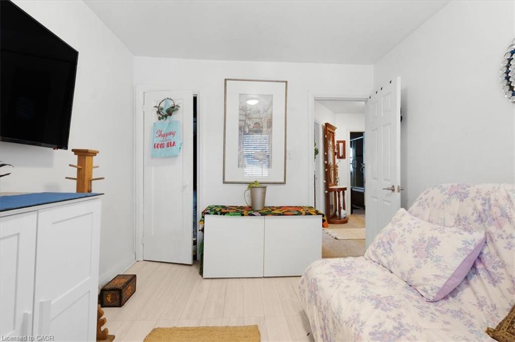 719 Kingston Road Property Photo 18
