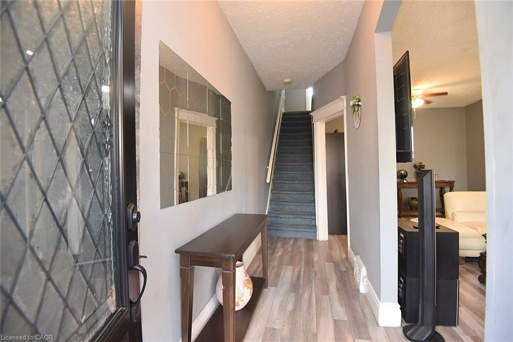56 Kinrade Avenue Property Photo 4