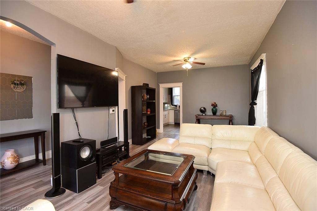 56 Kinrade Avenue Property Photo 6