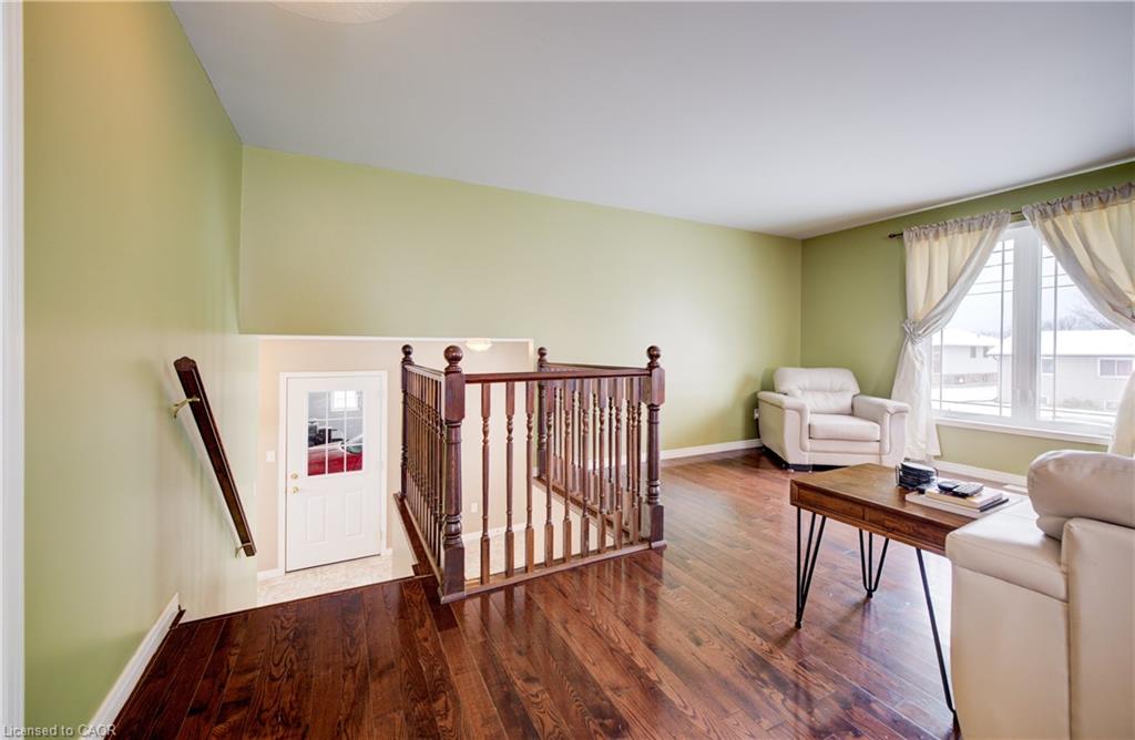 460 King Street E Property Photo 6