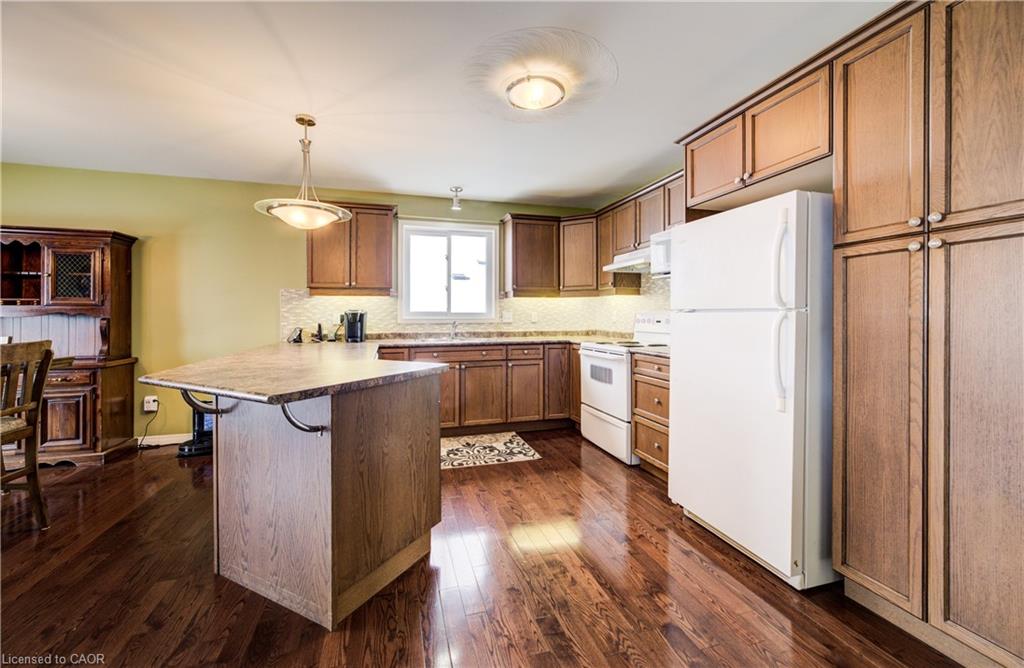 460 King Street E Property Photo 13