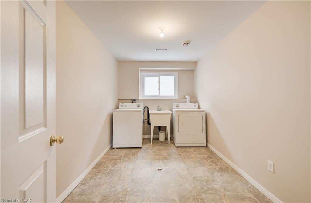 460 King Street E Property Photo 33