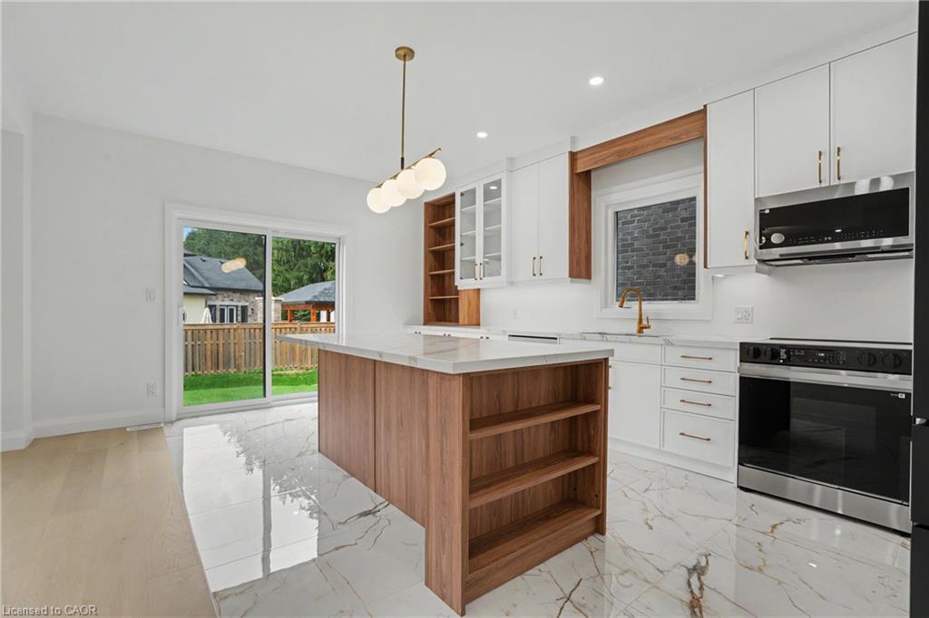 386 Southcote Road Property Photo 13
