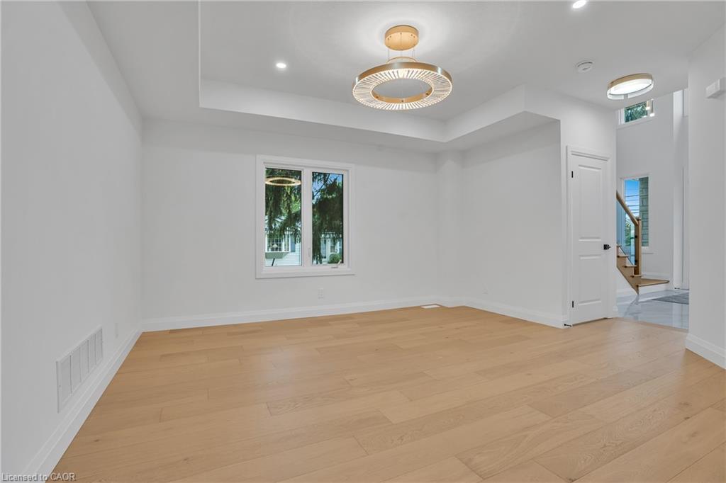 386 Southcote Road Property Photo 14