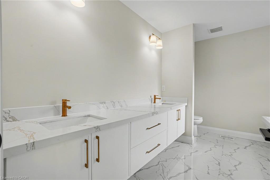 386 Southcote Road Property Photo 32