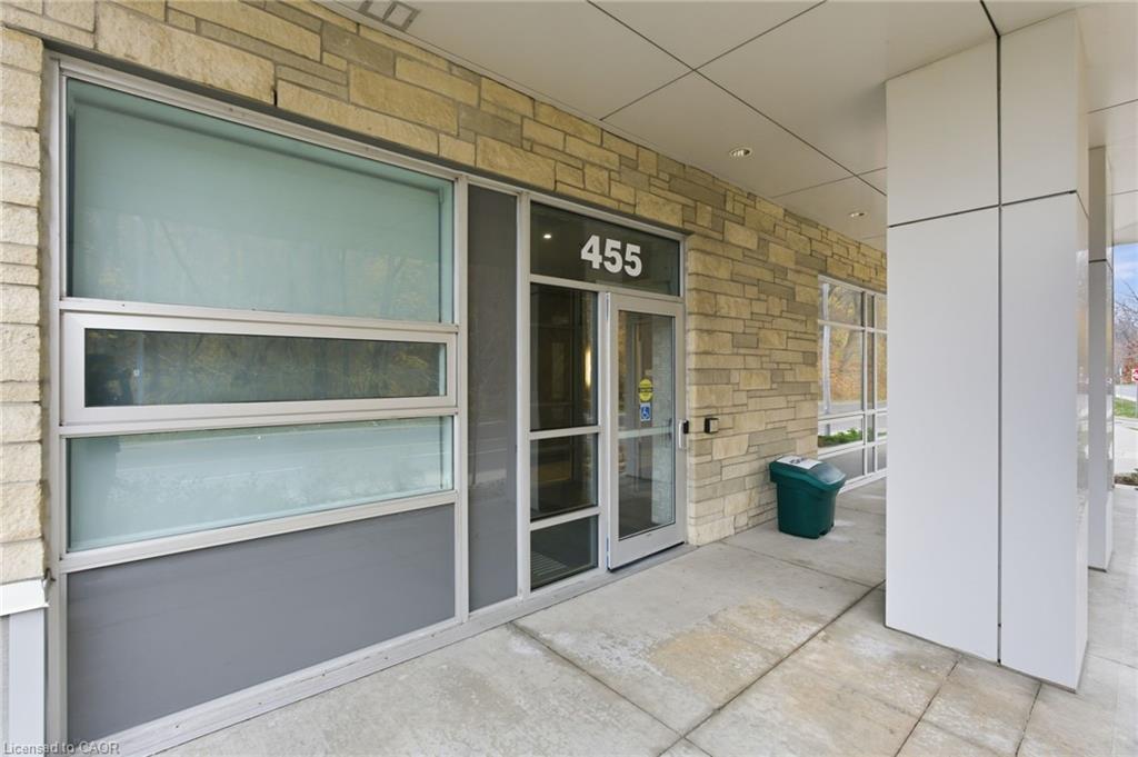 308-455 Charlton Avenue E Property Photo 3