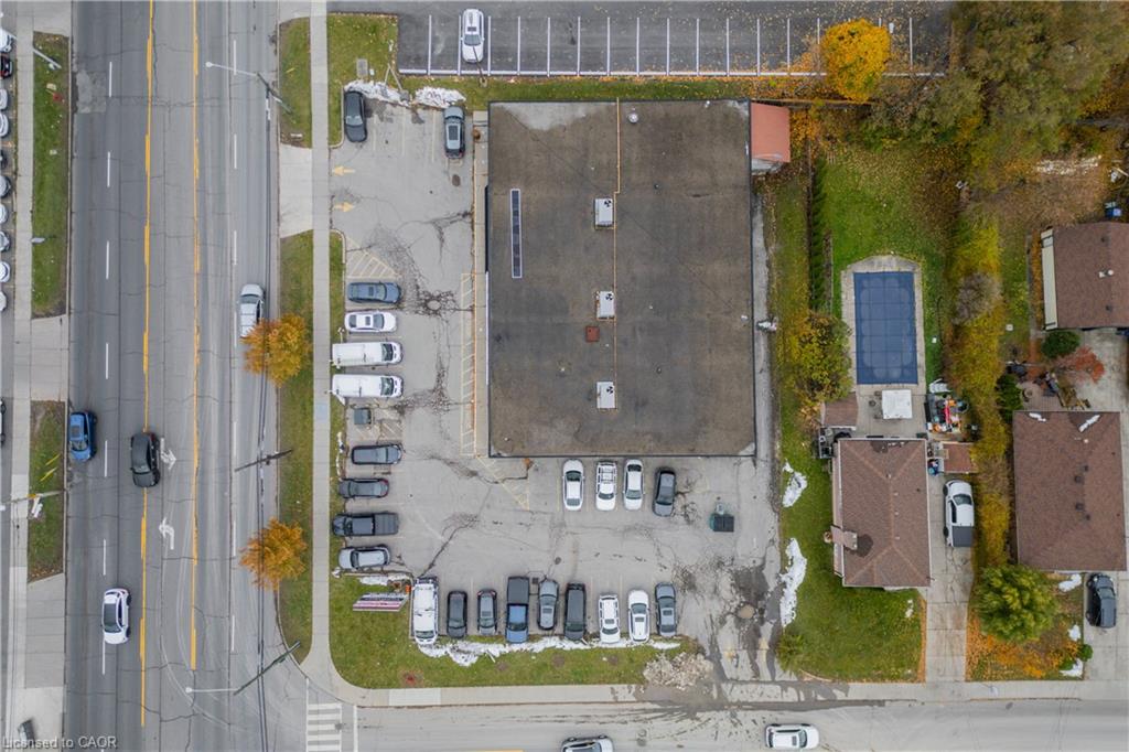4-1050 Upper James Street Property Photo 15