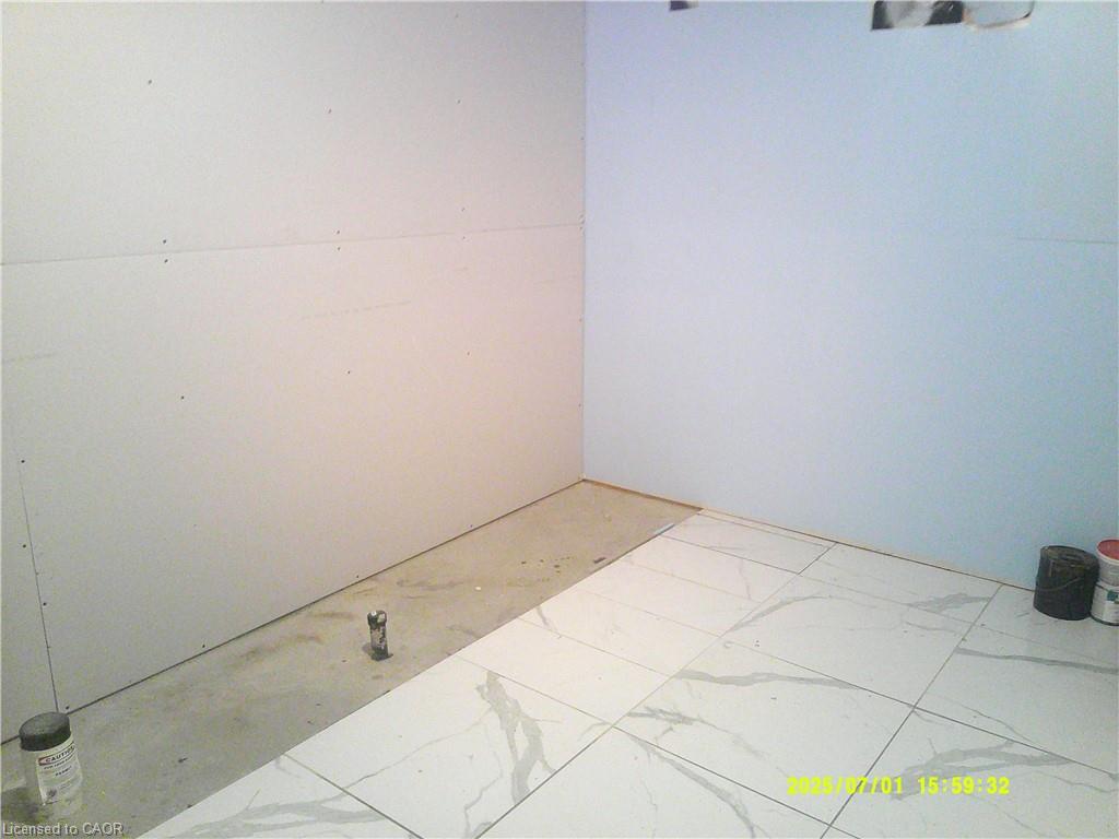 5-1 Chamberlain Avenue Property Photo 25