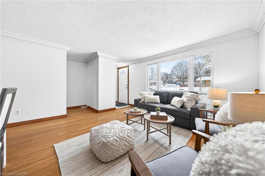 614 Elgin Street N Property Photo 6