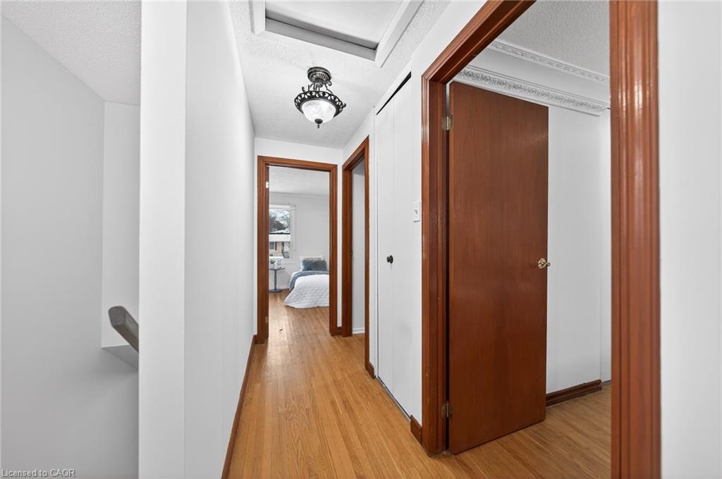 614 Elgin Street N Property Photo 18