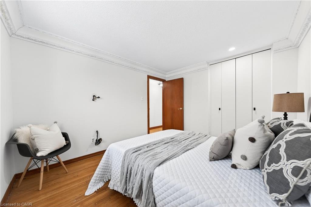 614 Elgin Street N Property Photo 20