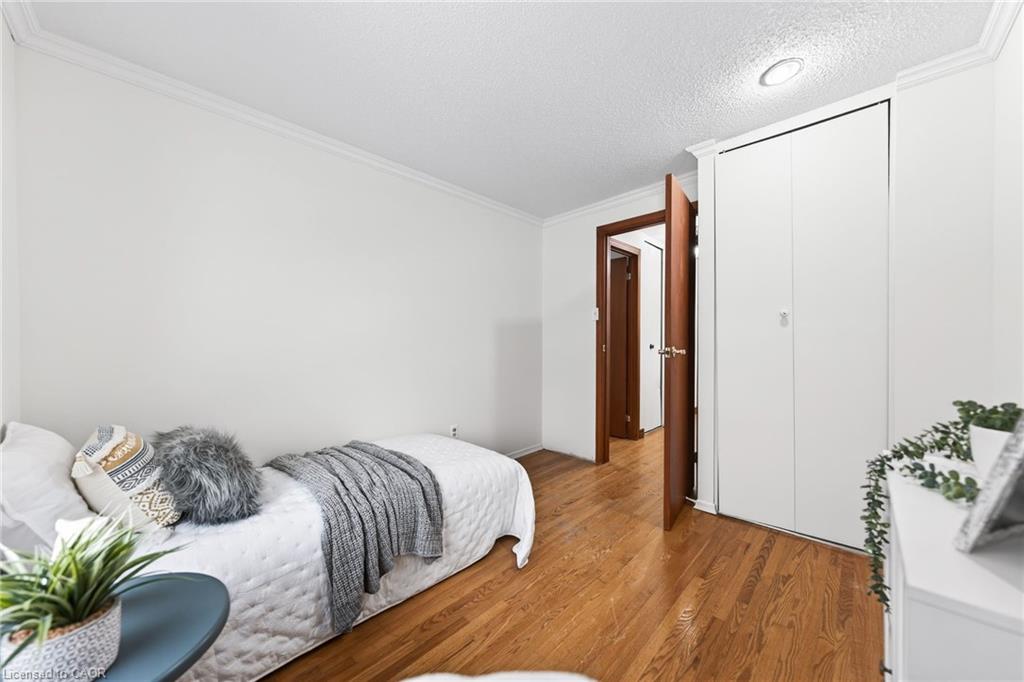 614 Elgin Street N Property Photo 25