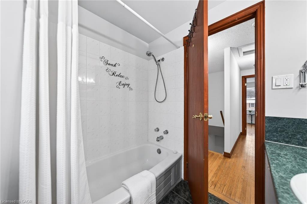 614 Elgin Street N Property Photo 27
