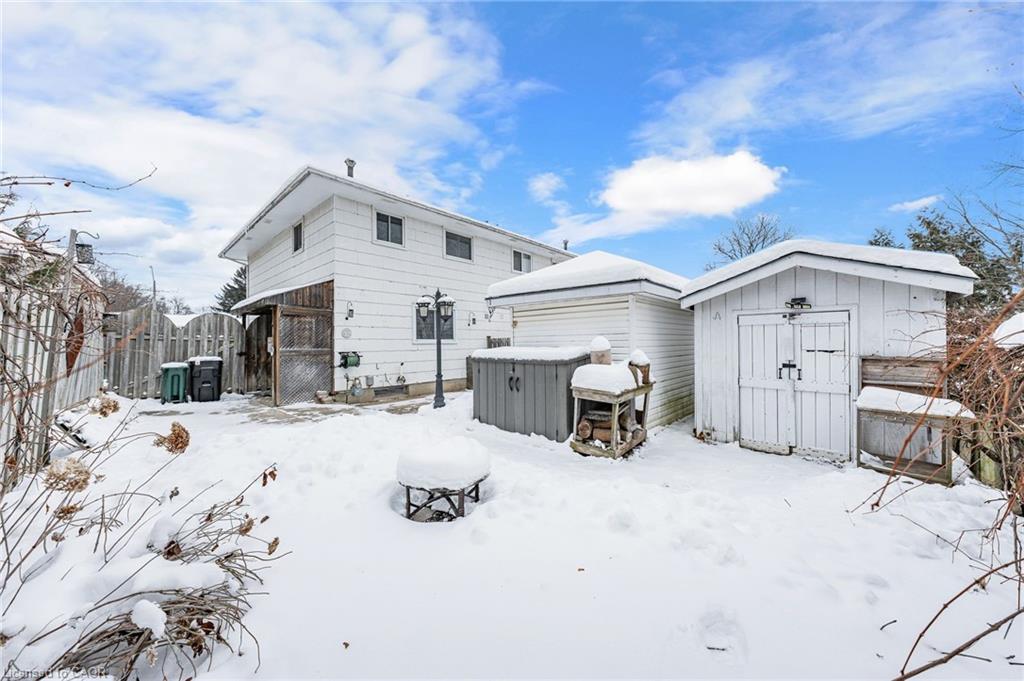 614 Elgin Street N Property Photo 33