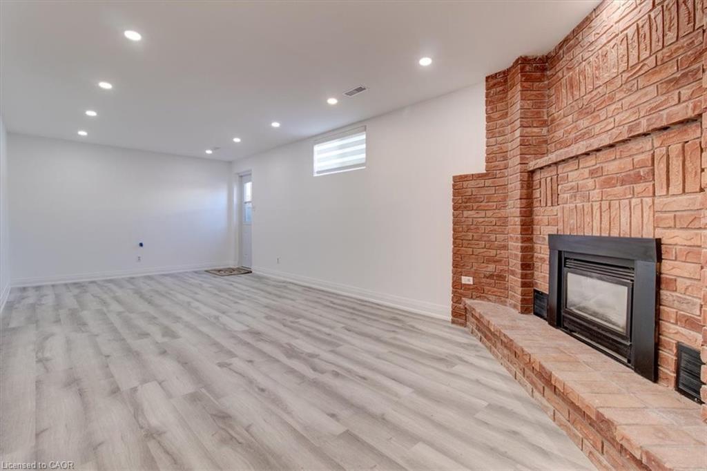 1562 Upper Ottawa Street Property Photo 5