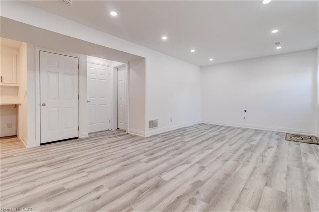 1562 Upper Ottawa Street Property Photo 7