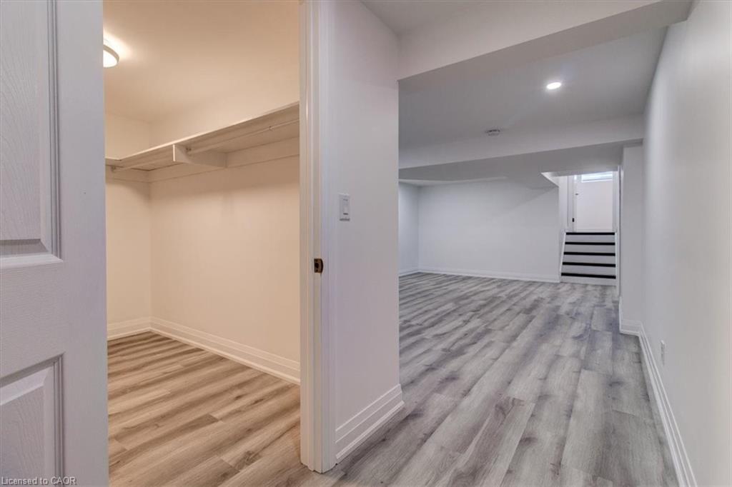 1562 Upper Ottawa Street Property Photo 10