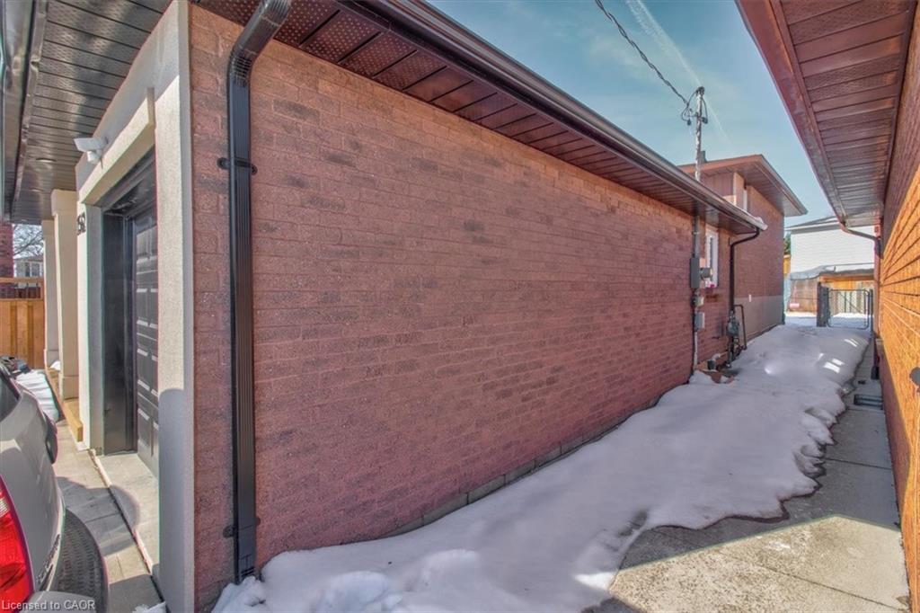 1562 Upper Ottawa Street Property Photo 18