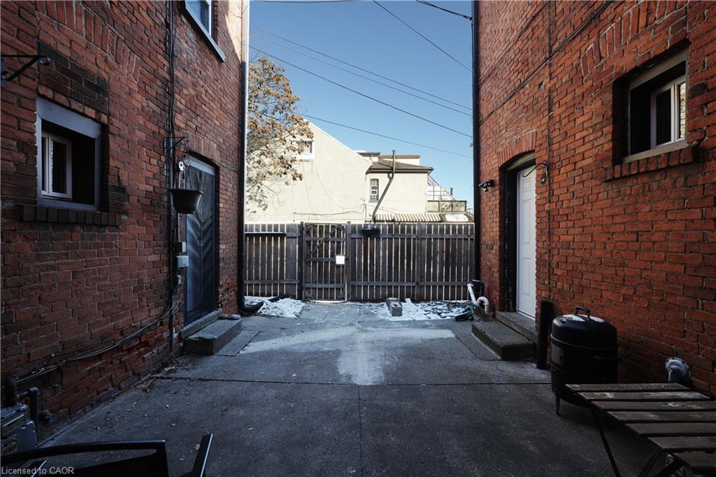 267-277 King William Street Property Photo 24