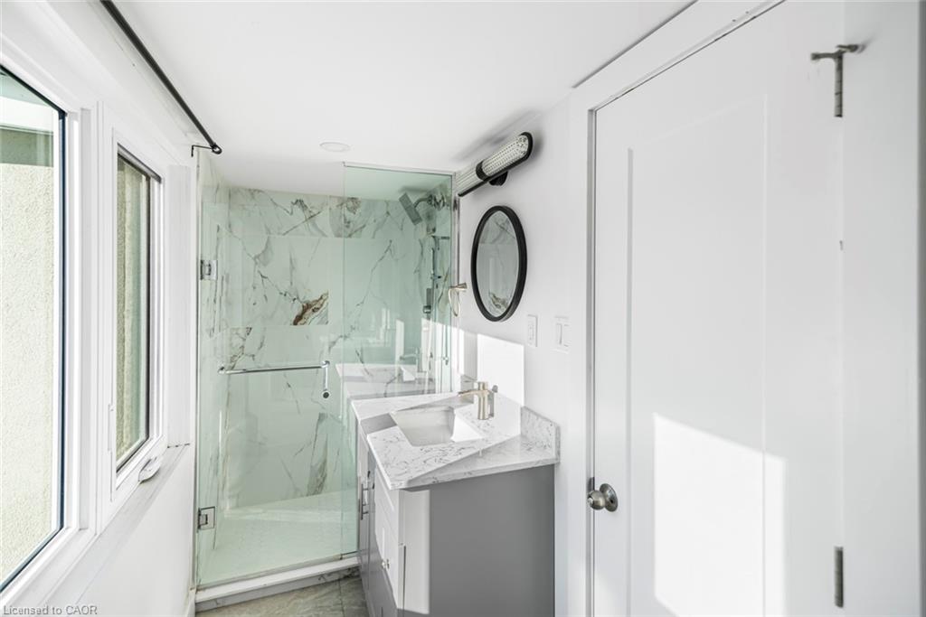 100 Green Mountain Road E Property Photo 22