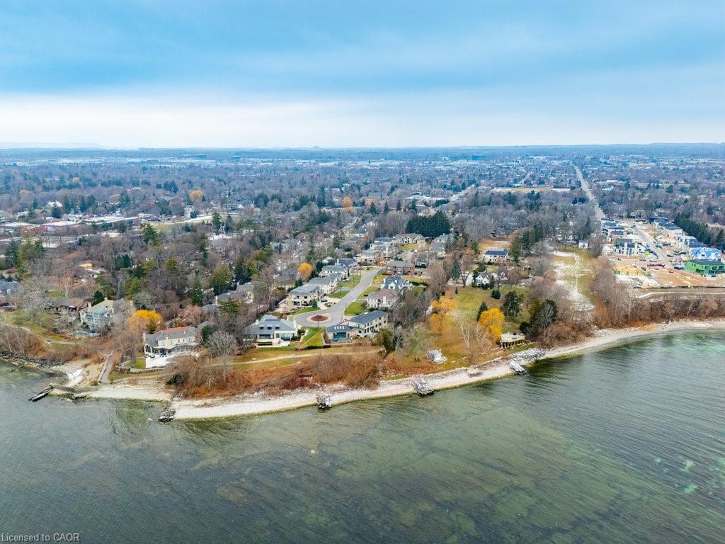 408 Lakeshore Road W Property Photo 10