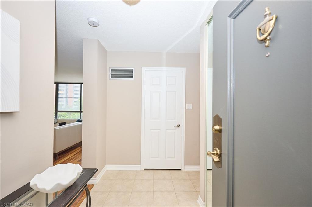 504-1240 Marlborough Court Property Photo 6
