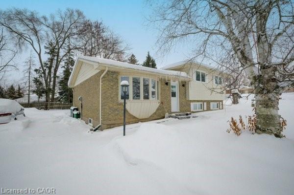 659 Gladstone Drive Property Photo 2