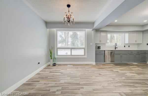 659 Gladstone Drive Property Photo 15