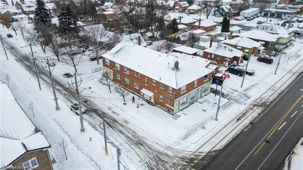 183 Ottawa Street S Property Photo 1
