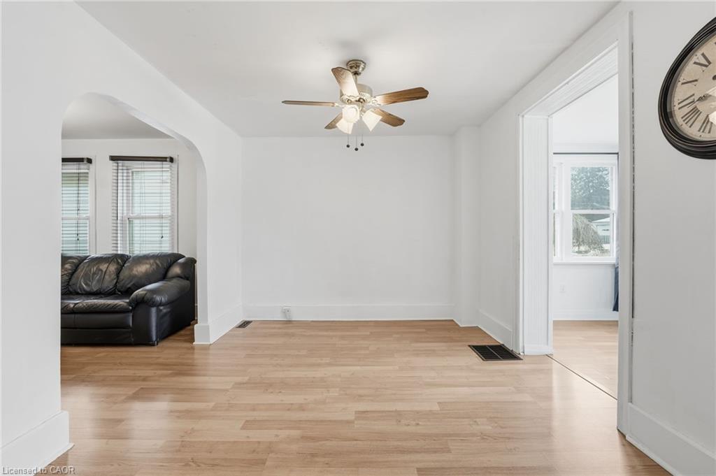 20 York Street Property Photo 8