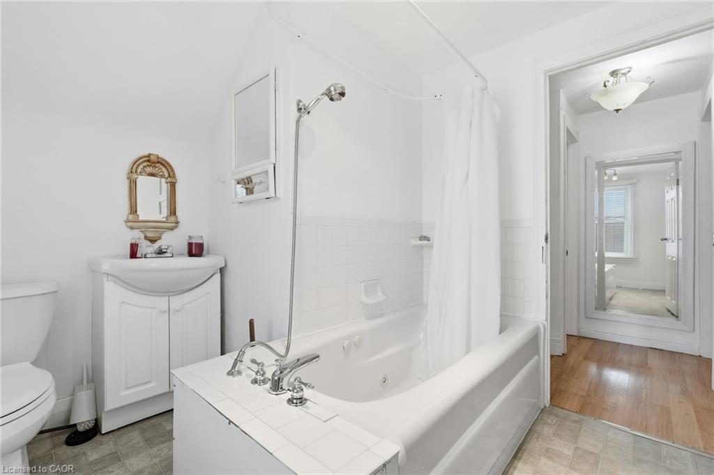 20 York Street Property Photo 35