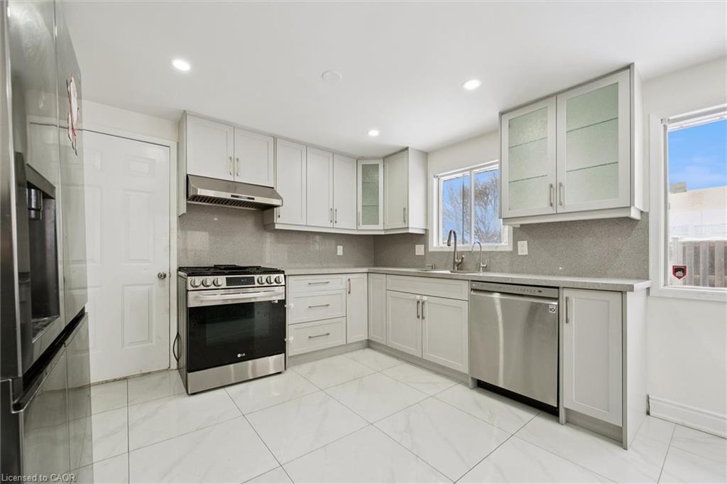 107 Foxridge Drive Property Photo 17