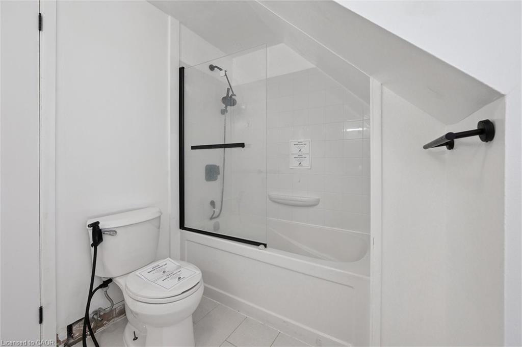 107 Foxridge Drive Property Photo 28