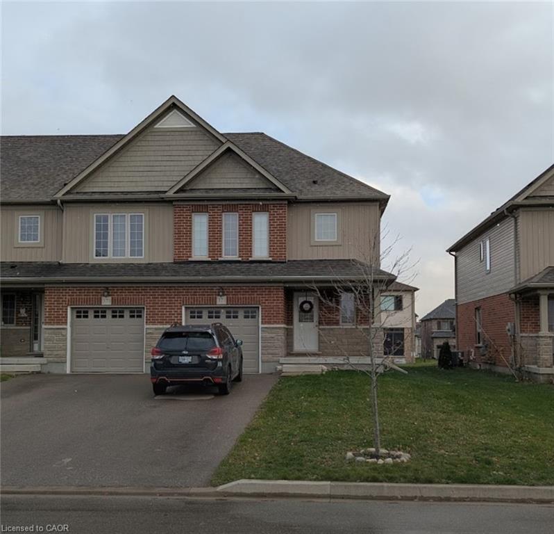371 Vincent Drive Property Photo 1