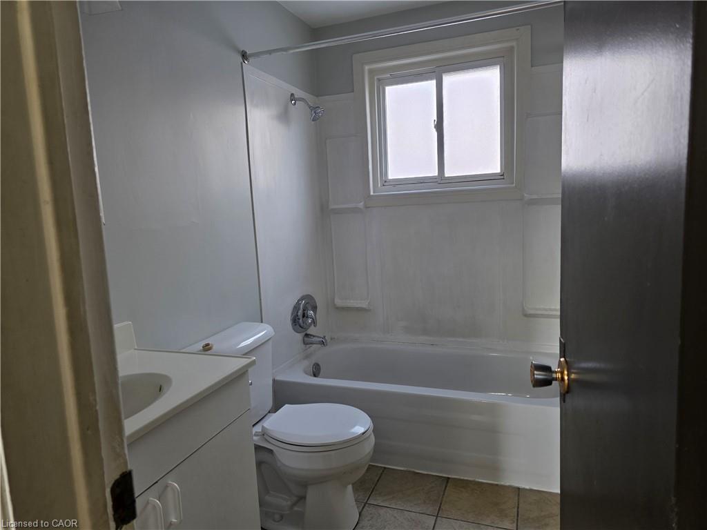 2-362 Grey Street Property Photo 12