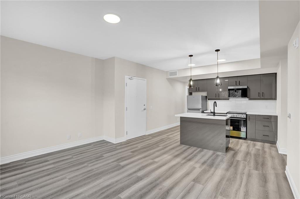 2D-261 King Street E Property Photo 1