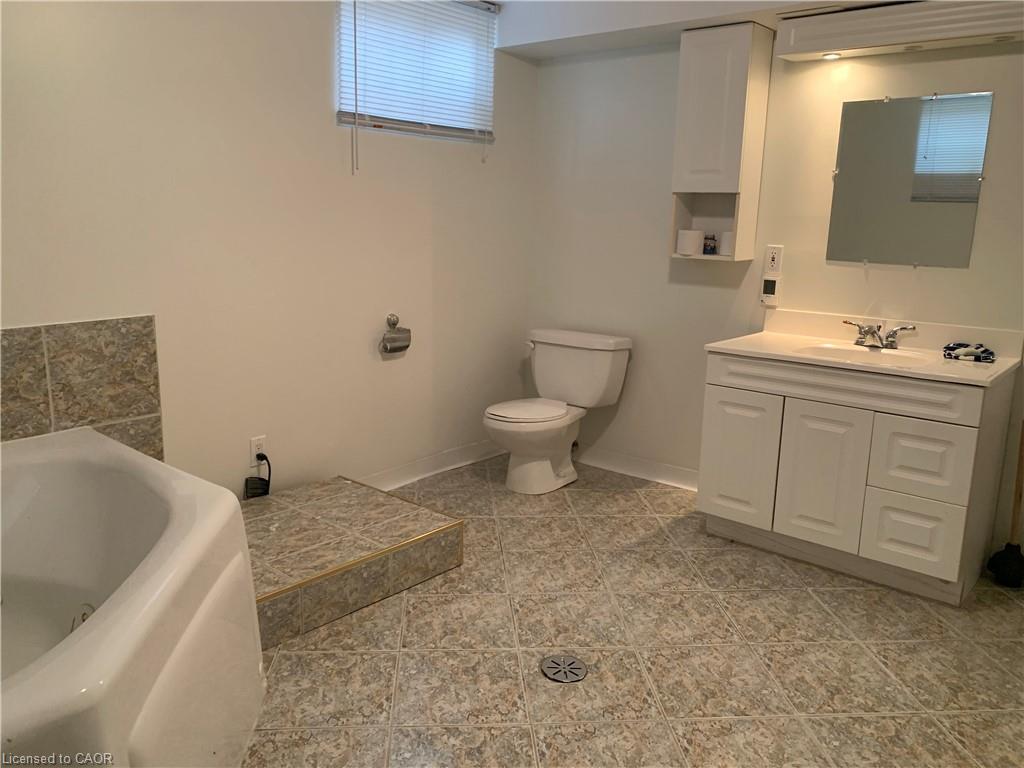 72 Southmeadow Crescent Property Photo 3