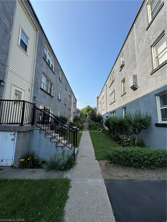 11-1755 King Street Property Photo 1