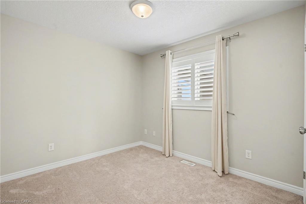 45 Helen Drive E Property Photo 15