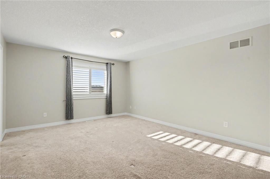 45 Helen Drive E Property Photo 23