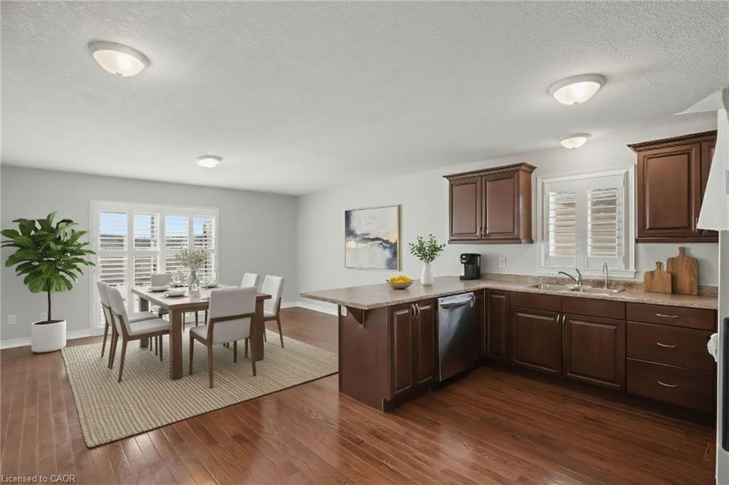 45 Helen Drive E Property Photo 42