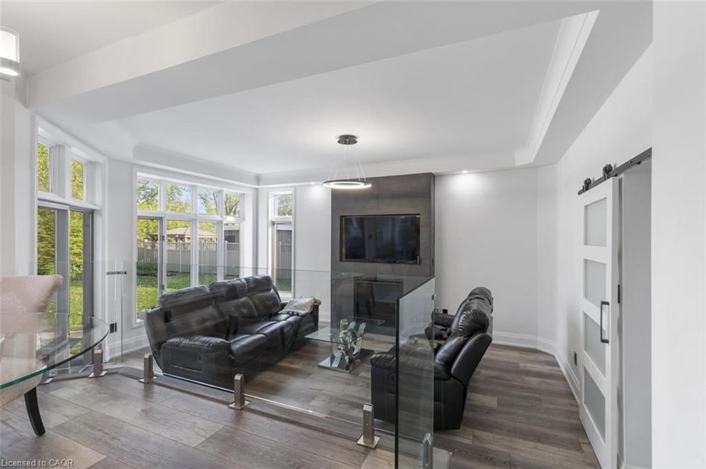938 Henley Road Property Photo 14