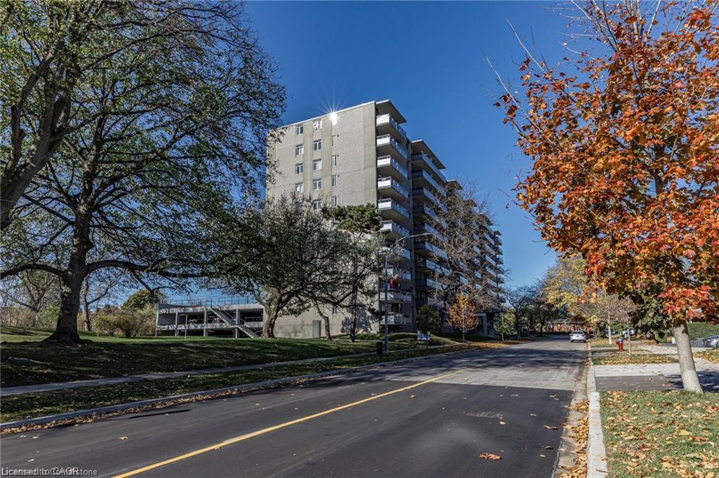 106-770 Hager Avenue Property Photo 1