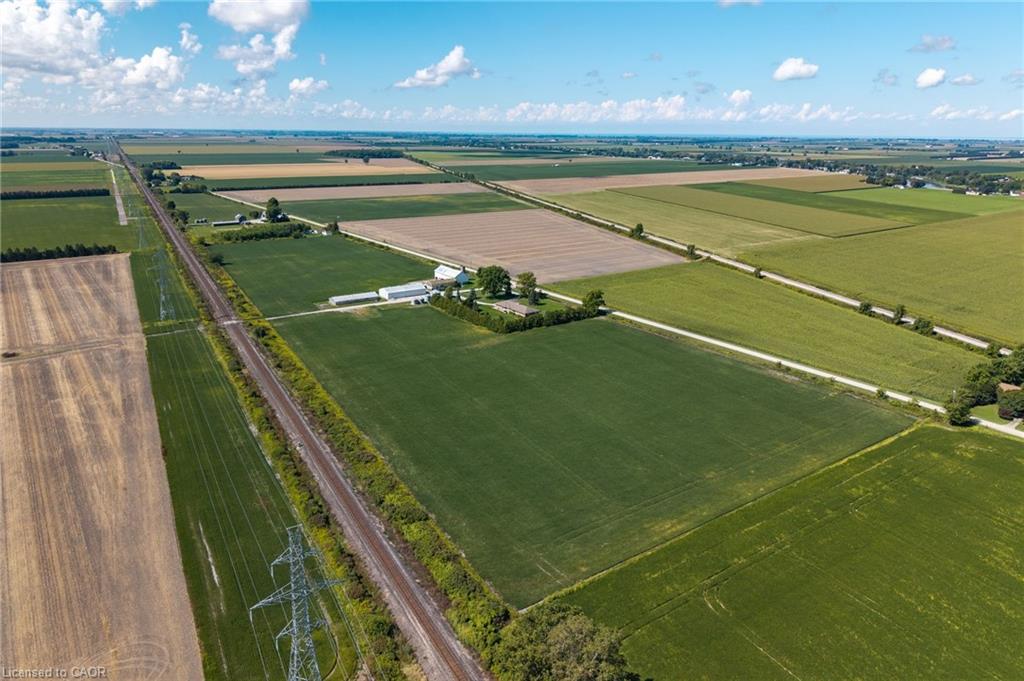 6828 Third Line Property Photo 3