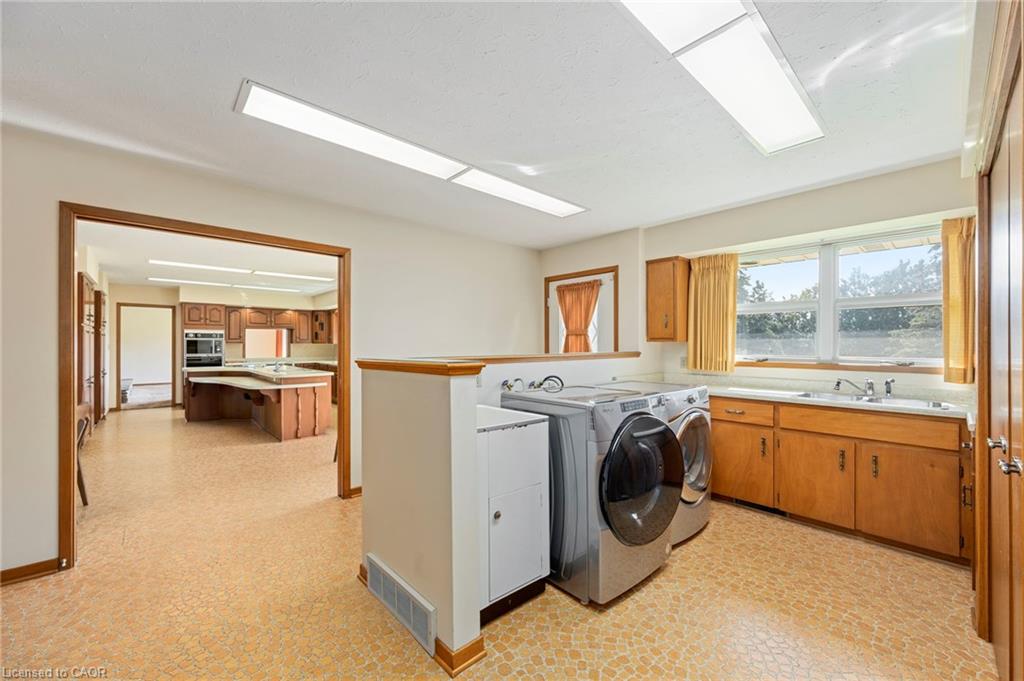 6828 Third Line Property Photo 17
