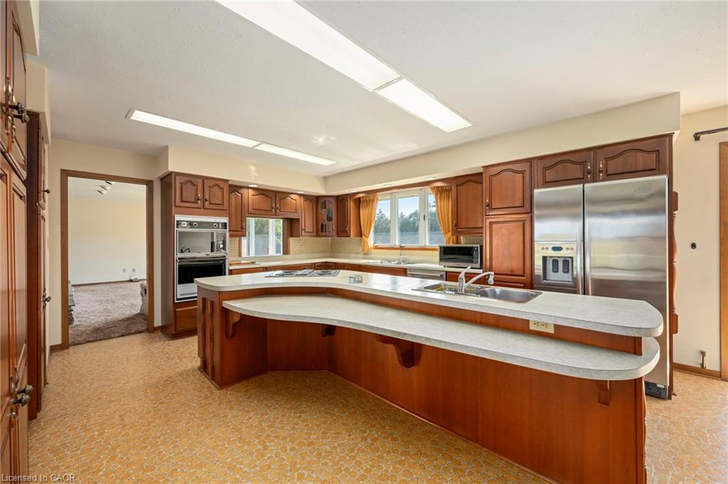 6828 Third Line Property Photo 20