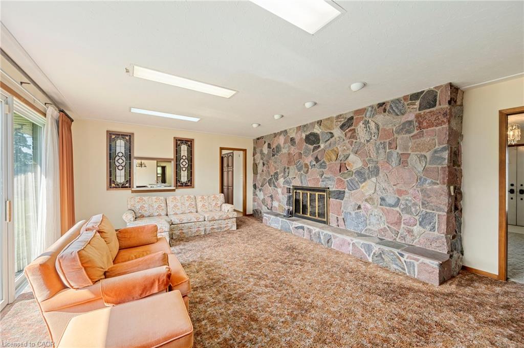 6828 Third Line Property Photo 25