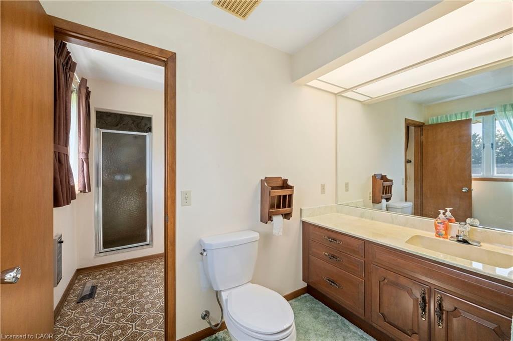 6828 Third Line Property Photo 38