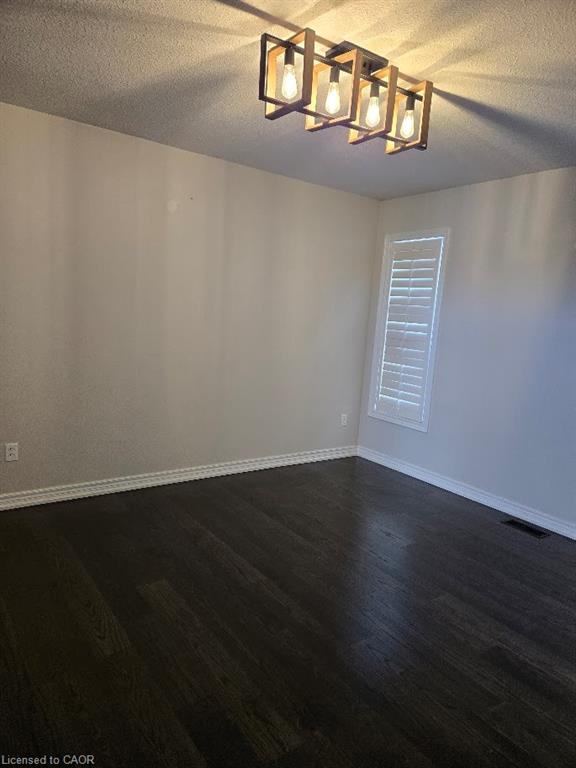 71 Cobblestone Drive Property Photo 3