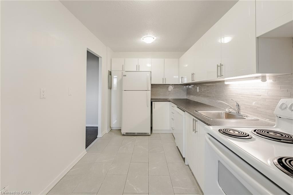 404-770 Hager Avenue Property Photo 4